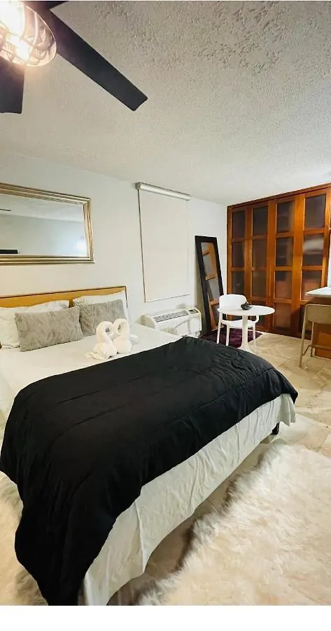 Cozy Studio At Miramar & Convention Center location